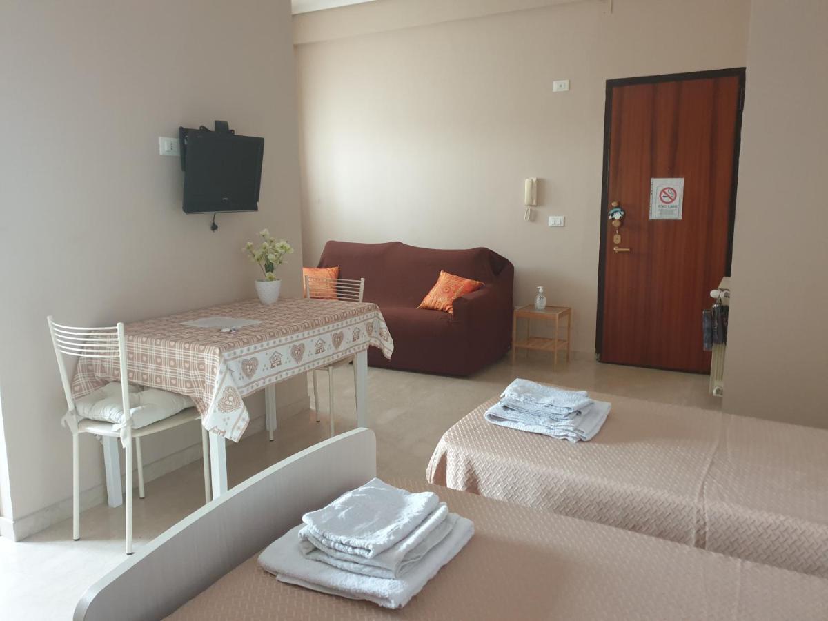 A "Casa Inn-Centro" Monolocale Catania Ngoại thất bức ảnh